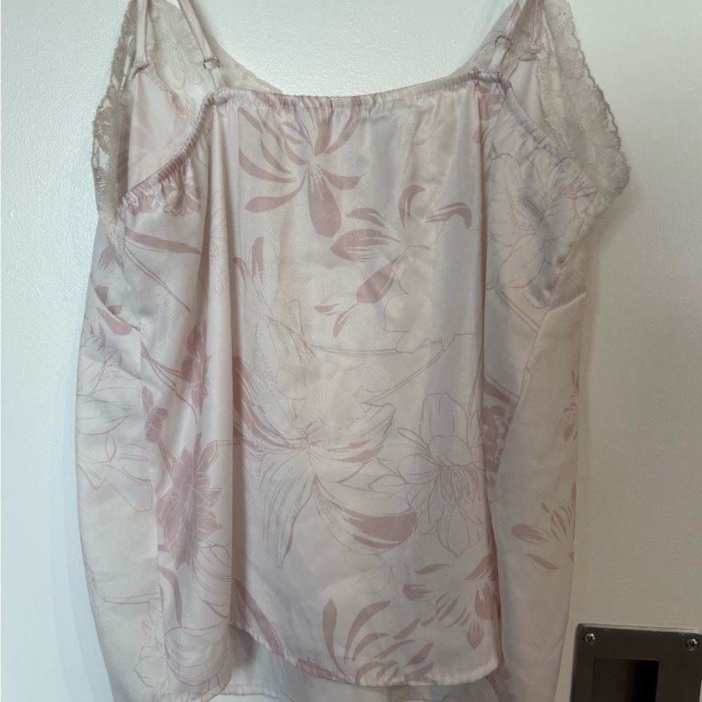 Love Pink Floral Lace Chemise - Picture 6 of 7
